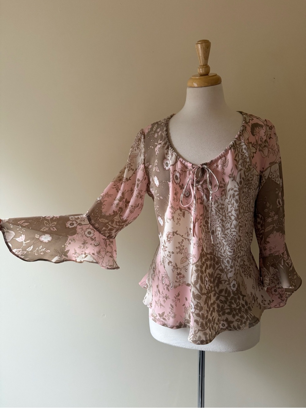 Dino Patchwork Floral Bell Sleeve Blouse Pink Taupe Y2K Boho
